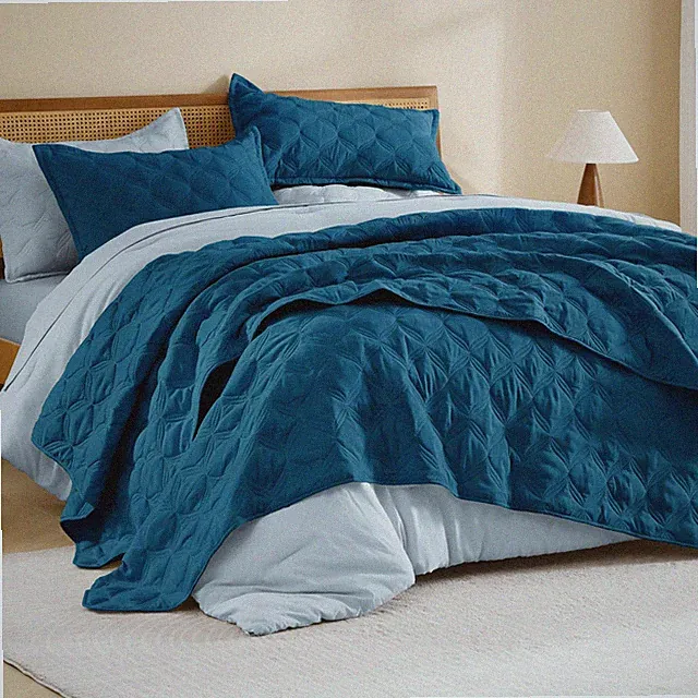 King Quilt Bedding Set Teal Lightweight 3 Piece